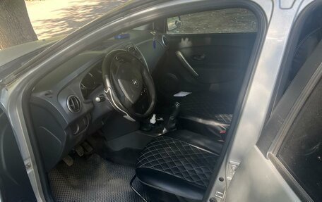 Renault Logan II, 2015 год, 660 000 рублей, 6 фотография
