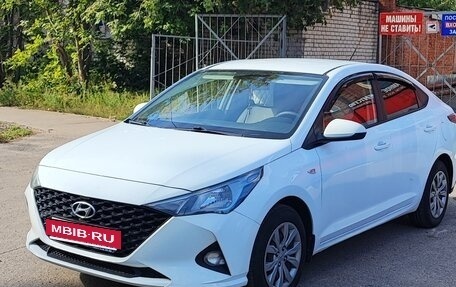 Hyundai Solaris II рестайлинг, 2020 год, 1 550 000 рублей, 2 фотография