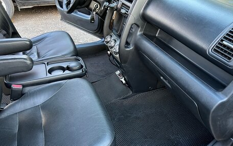 Honda CR-V II рестайлинг, 2006 год, 1 100 000 рублей, 31 фотография
