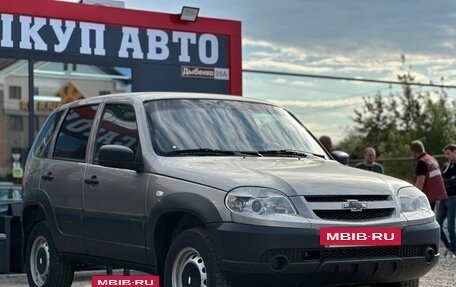 Chevrolet Niva I рестайлинг, 2019 год, 599 000 рублей, 3 фотография