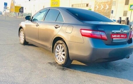 Toyota Camry, 2010 год, 990 000 рублей, 2 фотография