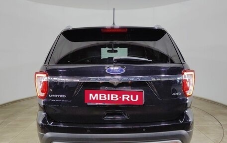Ford Explorer VI, 2017 год, 2 420 000 рублей, 6 фотография