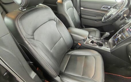Ford Explorer VI, 2017 год, 2 420 000 рублей, 26 фотография