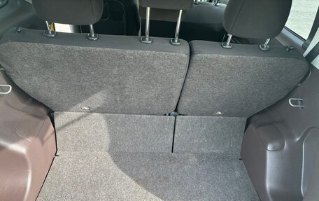 Toyota Spade, 2015 год, 900 000 рублей, 10 фотография