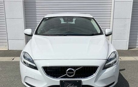 Volvo V40 II рестайлинг, 2019 год, 1 117 333 рублей, 3 фотография