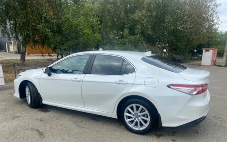 Toyota Camry, 2021 год, 3 020 000 рублей, 4 фотография