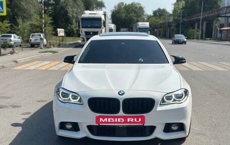 BMW 5 серия, 2016 год, 2 850 000 рублей, 3 фотография