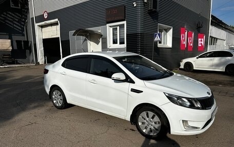 KIA Rio III рестайлинг, 2013 год, 899 000 рублей, 2 фотография