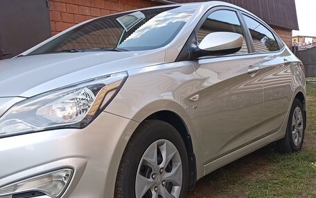 Hyundai Solaris II рестайлинг, 2016 год, 1 150 000 рублей, 3 фотография