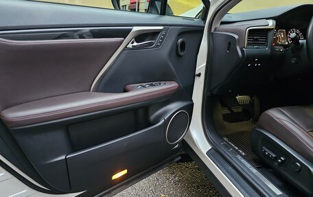 Lexus RX IV рестайлинг, 2021 год, 5 950 000 рублей, 12 фотография