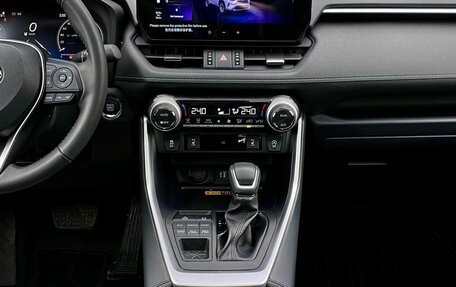 Toyota RAV4, 2025 год, 4 550 000 рублей, 13 фотография