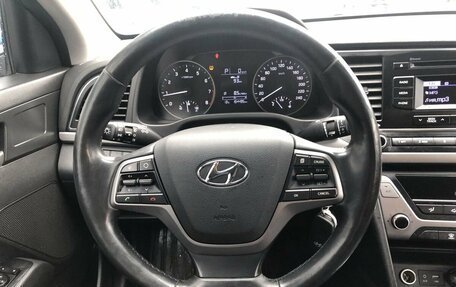 Hyundai Elantra VI рестайлинг, 2017 год, 1 330 000 рублей, 12 фотография