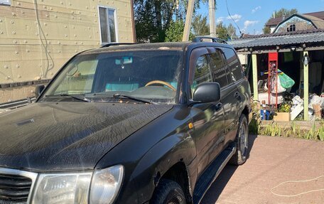 Toyota Land Cruiser 100 рестайлинг 2, 2001 год, 700 000 рублей, 2 фотография