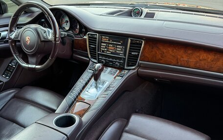 Porsche Panamera II рестайлинг, 2011 год, 2 100 000 рублей, 16 фотография