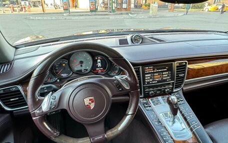 Porsche Panamera II рестайлинг, 2011 год, 2 100 000 рублей, 21 фотография