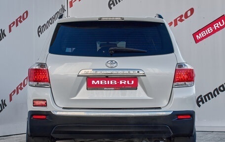 Toyota Highlander III, 2013 год, 2 100 000 рублей, 5 фотография