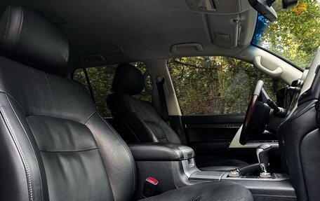 Toyota Land Cruiser 200, 2016 год, 5 699 990 рублей, 6 фотография