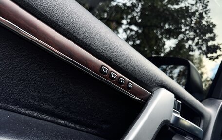 Toyota Land Cruiser 200, 2016 год, 5 699 990 рублей, 15 фотография