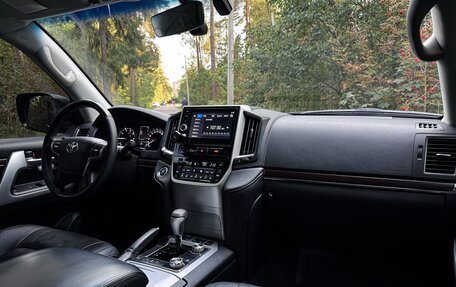 Toyota Land Cruiser 200, 2016 год, 5 699 990 рублей, 5 фотография