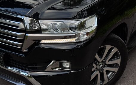 Toyota Land Cruiser 200, 2016 год, 5 699 990 рублей, 13 фотография