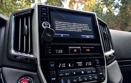 Toyota Land Cruiser 200, 2016 год, 5 699 990 рублей, 20 фотография