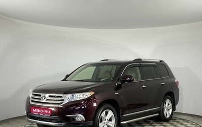 Toyota Highlander III, 2013 год, 1 899 000 рублей, 1 фотография