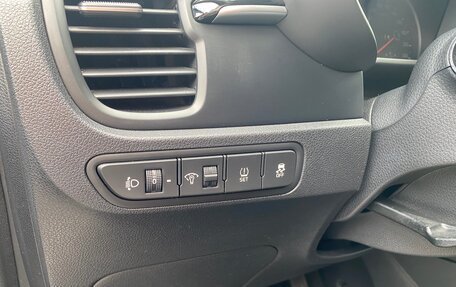 KIA Rio IV, 2018 год, 1 500 000 рублей, 10 фотография