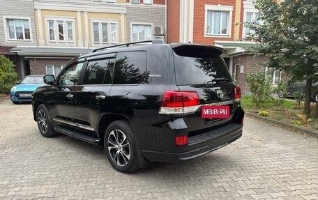 Toyota Land Cruiser 200, 2021 год, 3 фотография