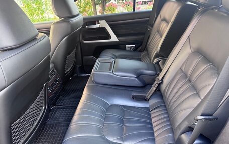 Toyota Land Cruiser 200, 2021 год, 24 фотография