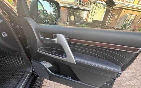 Toyota Land Cruiser 200, 2021 год, 19 фотография