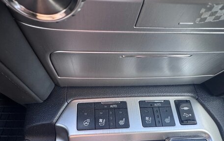 Toyota Land Cruiser 200, 2021 год, 17 фотография