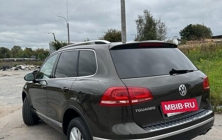 Volkswagen Touareg III, 2015 год, 2 480 000 рублей, 4 фотография