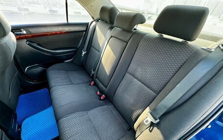 Toyota Avensis III рестайлинг, 2004 год, 585 000 рублей, 5 фотография