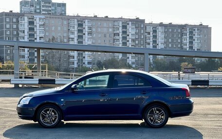Toyota Avensis III рестайлинг, 2004 год, 585 000 рублей, 3 фотография