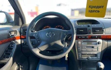 Toyota Avensis III рестайлинг, 2004 год, 585 000 рублей, 6 фотография
