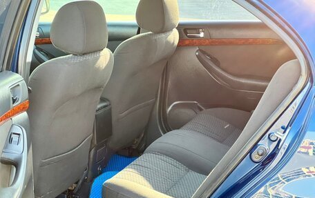 Toyota Avensis III рестайлинг, 2004 год, 585 000 рублей, 14 фотография