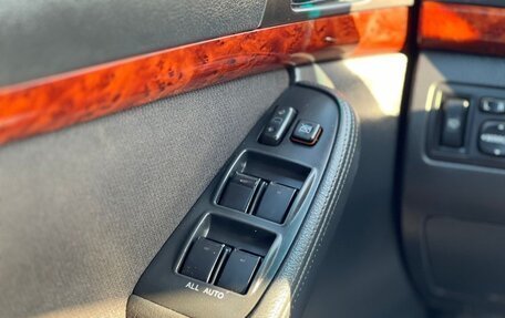 Toyota Avensis III рестайлинг, 2004 год, 585 000 рублей, 17 фотография