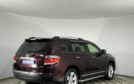 Toyota Highlander III, 2013 год, 1 899 000 рублей, 6 фотография