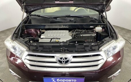Toyota Highlander III, 2013 год, 1 899 000 рублей, 4 фотография