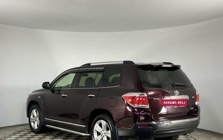 Toyota Highlander III, 2013 год, 1 899 000 рублей, 7 фотография