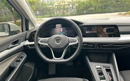 Volkswagen Golf VIII, 2021 год, 1 830 000 рублей, 10 фотография