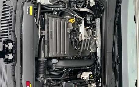 Volkswagen Golf VIII, 2021 год, 1 830 000 рублей, 14 фотография