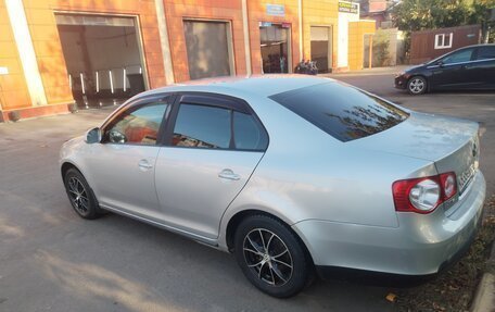 Volkswagen Jetta VI, 2008 год, 750 000 рублей, 2 фотография