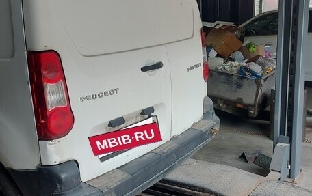 Peugeot Partner II рестайлинг 2, 2010 год, 460 000 рублей, 2 фотография