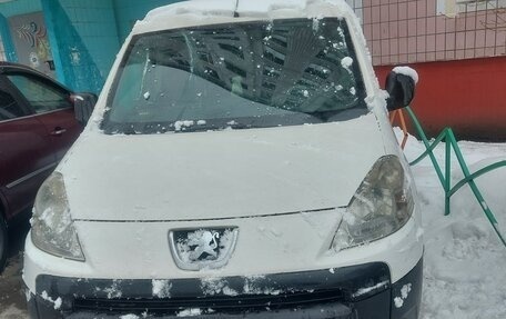 Peugeot Partner II рестайлинг 2, 2010 год, 460 000 рублей, 8 фотография