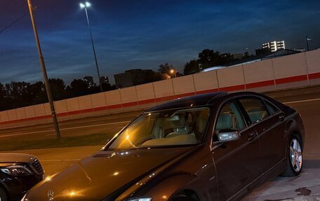 Mercedes-Benz S-Класс, 2011 год, 2 500 000 рублей, 1 фотография