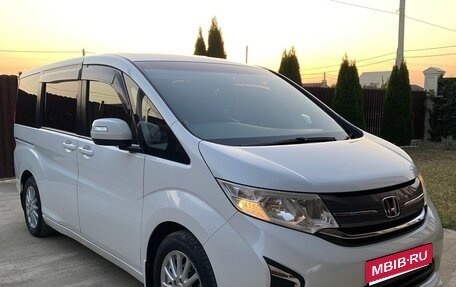 Honda Stepwgn IV, 2015 год, 1 850 000 рублей, 1 фотография