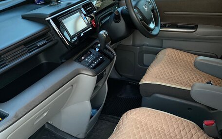 Honda Stepwgn IV, 2015 год, 1 850 000 рублей, 20 фотография