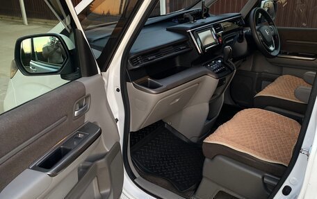 Honda Stepwgn IV, 2015 год, 1 850 000 рублей, 21 фотография