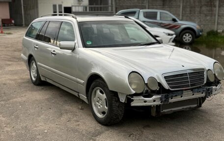Mercedes-Benz E-Класс, 1996 год, 310 000 рублей, 6 фотография